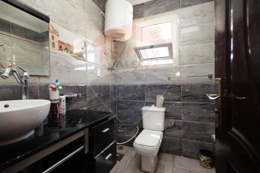 شقة للبيع 130 م  ستانلي (ش احمد فؤاد درويش)