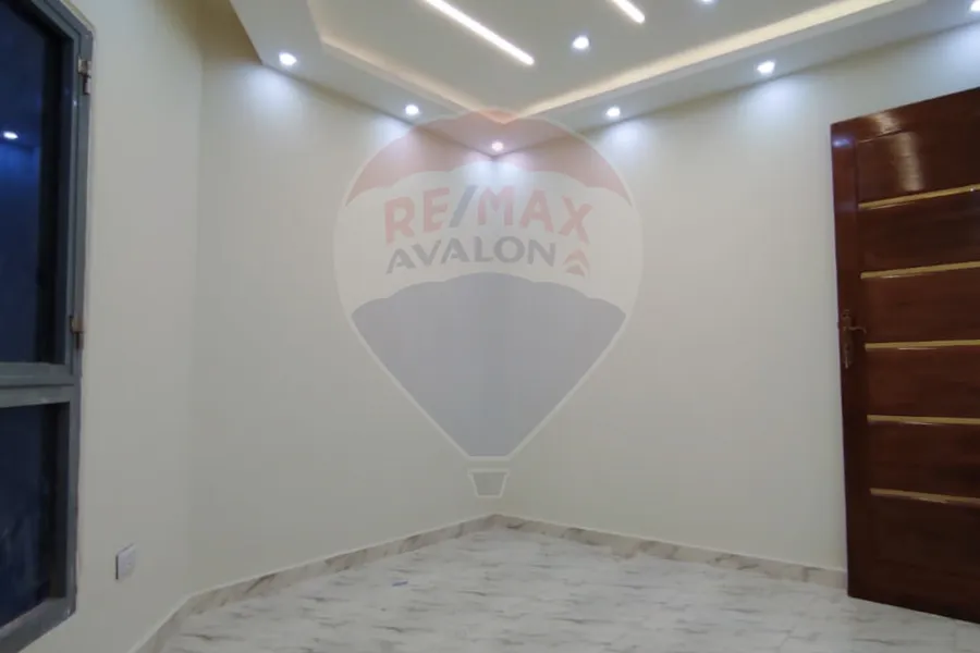 شقة للبيع 120 م العصافره (خطوات للبحر)