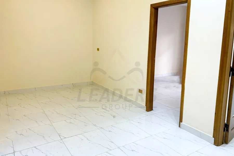 شقة للايجار 100 م الازاريطة (ش شامبليون)