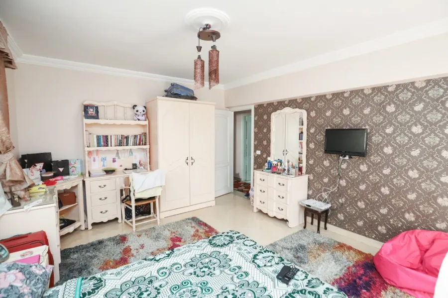 شقة للبيع 175م بولكلي ( ش أحمد فؤاد درويش )