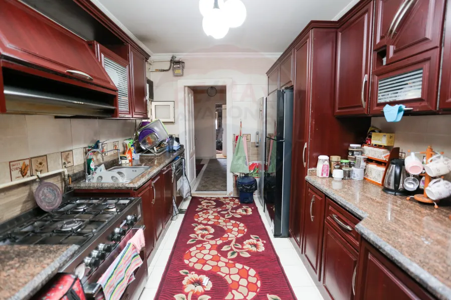 شقة للبيع 270 م لوران (ش سرهنك)