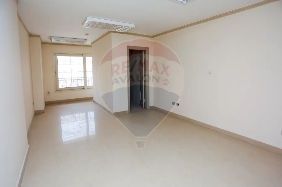 ميزان ادارى للايجار 230 م سموحة (ش فوزى معاذ)