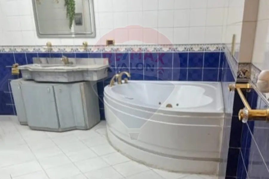 Villa for sale 330 m Masr Al-Gedida (Al-Sheratoon)