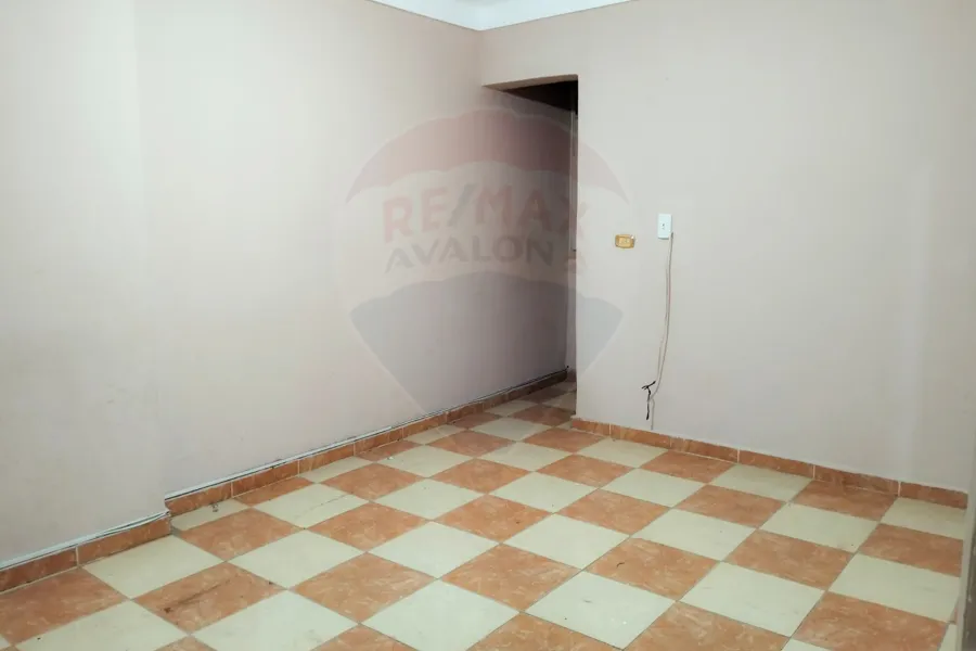 شقة للايجار 150 م سيدي بشر (ش محمد نجيب)