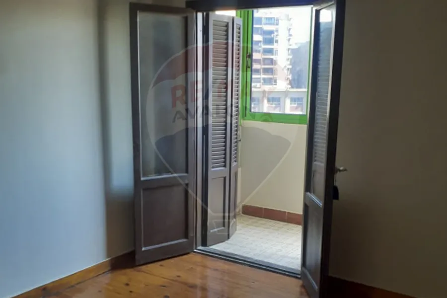 شقة للإيجار 90 م سموحة (شارع كمال الدين صلاح)