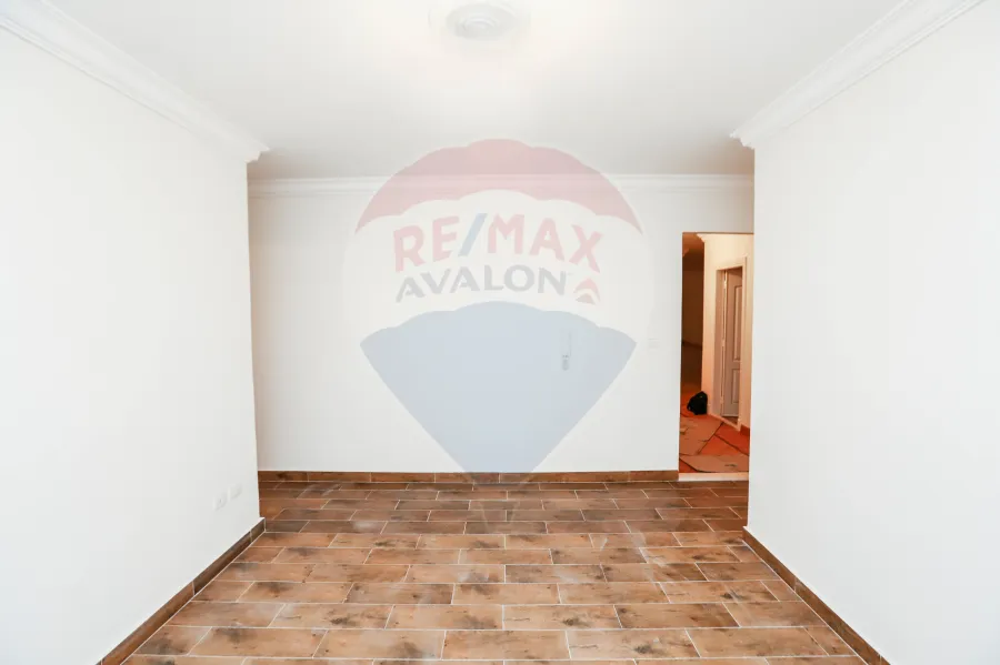 شقة  للإيجار 185 م كفر عبده (شارع سانت جينى)