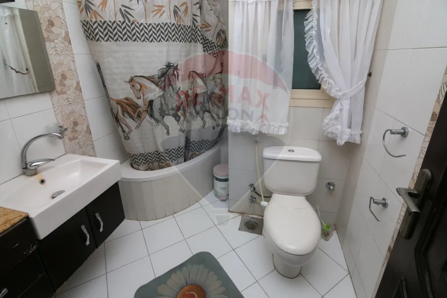 شقة دوبلكس للبيع  180 م بولكلي (خطوات من ش أبو قير)