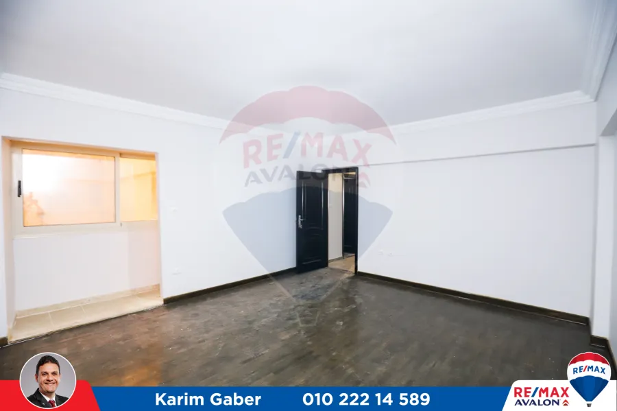 شقة للبيع 250م رشدي (شارع ابراهيم حلمي )-اول سكن