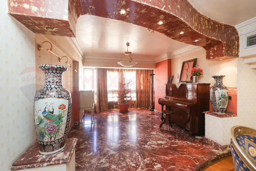 شقة للبيع 291 م  سابا باشا (طريق الحرية مباشرة)