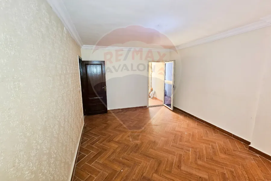 شقة للبيع 200 م سبورتنج (متفرع من ش أبو قير)