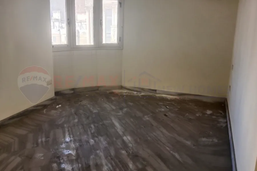 Apartment for rent 238 m Louran (El-Eqbal main st.)