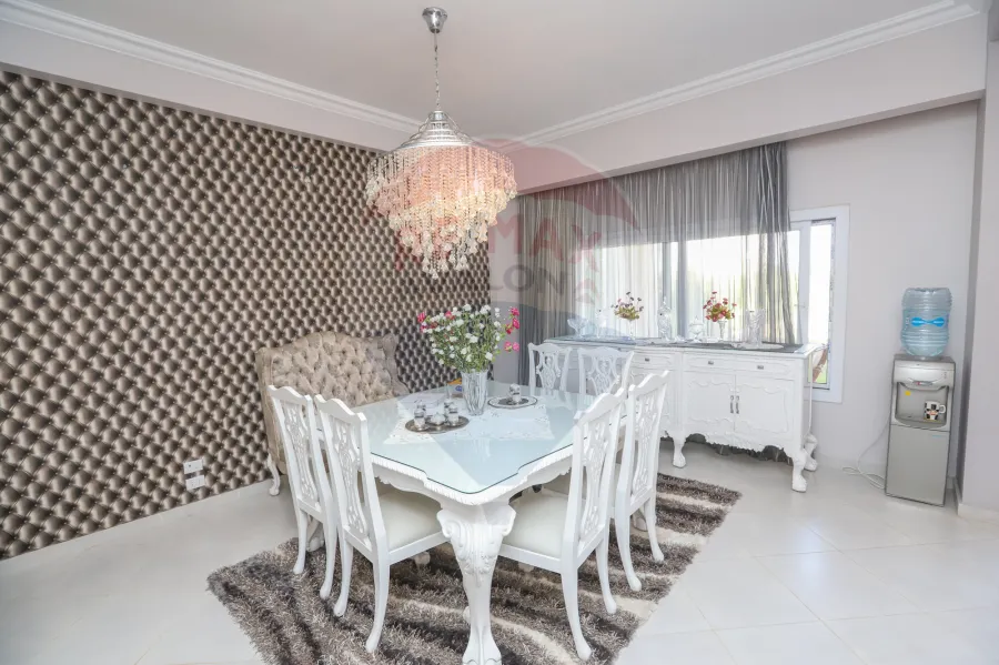 فيلا مسجلة للبيع 900 م كينج مريوط (امام استاد برج العرب)