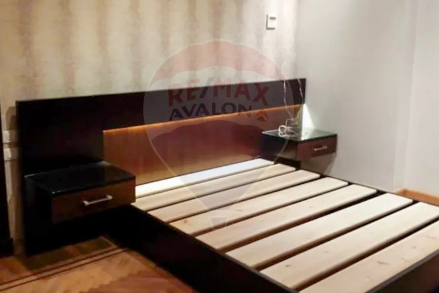 شقة للايجار 160 م سموحة (ش كمال الدين صلاح)