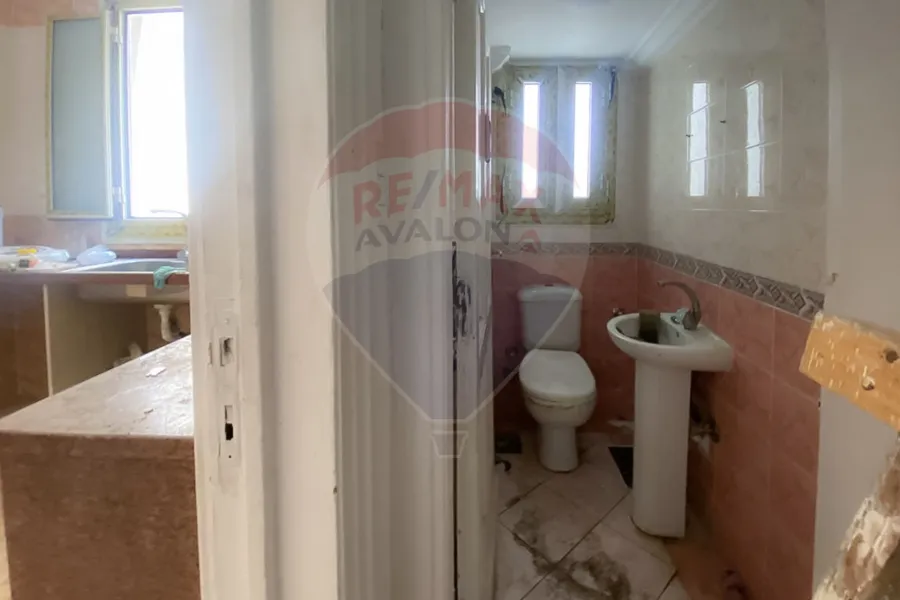 شقة للإيجار 200 م الأزاريطة (متفرع من ش شامبليون)