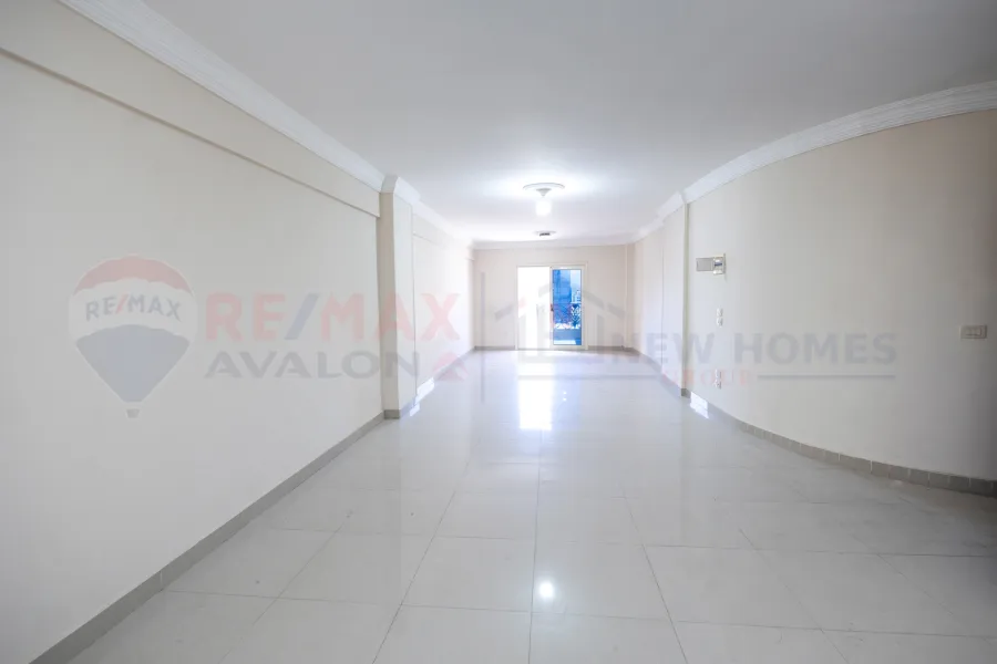 Apartment for sale 200 m Ibrahimiya (steps from Sporting Club)