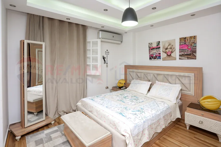 Apartment for sale 210 m Louran (El-Eqbal St - brand building)