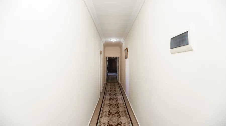 شقة للبيع 280م رشدي ( على الترام مباشرة )