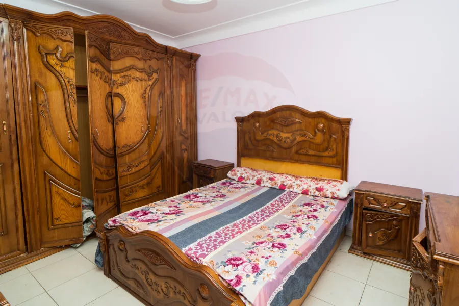 Apartment for sale 135 m Mandara (directly on the sea)