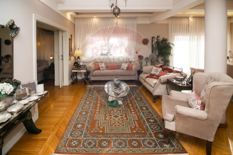 فيلا دوبلكس للبيع 420 م محطة الرمل (شارع فؤاد)