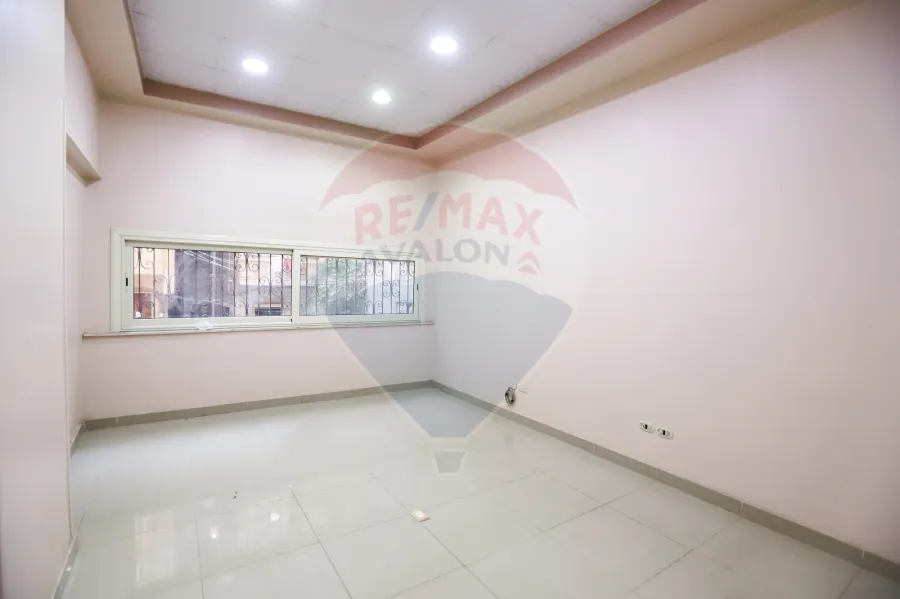 شقه اداري للبيع 110 م لوران ( طريق الحرية )