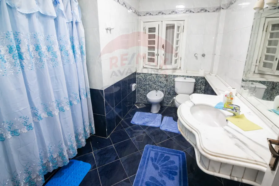 شقة دوبلكس للبيع 500 م جليم (خطوات للترام و ش أبوقير)