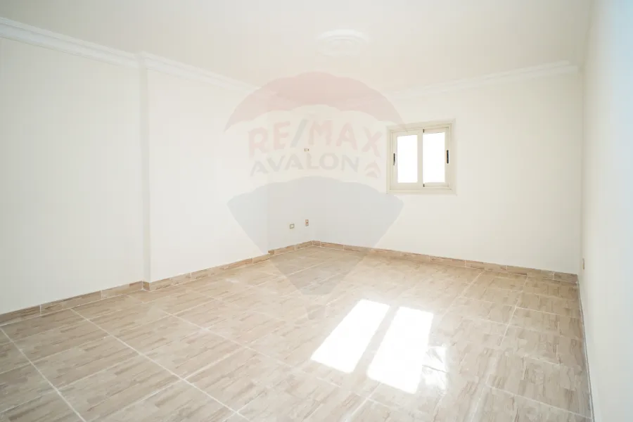 Apartment for sale 180 m AlIbrahimiah (infront of sporting club)