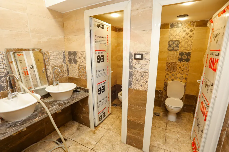 Store for sale 423 m + Mizzane 70 m Al-Mansheya (Direct on sea) - available for cafe or restaurant