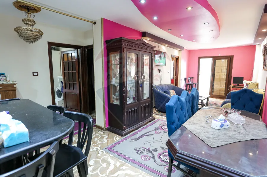 شقة للبيع 117 م زيزينيا (ش رياض)