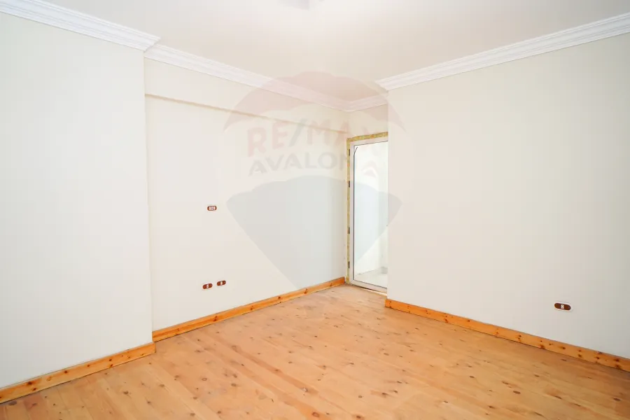 شقة دوبلكس للبيع 180 م لوران (ش الاقبال الرئيسى)