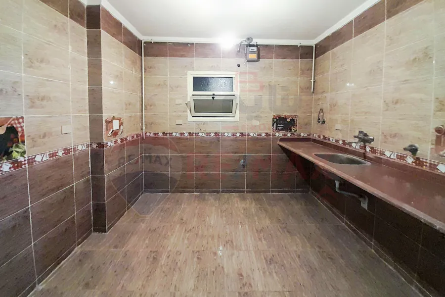 Apartment for rent 180 m Gleem (Hdaia Basha St)