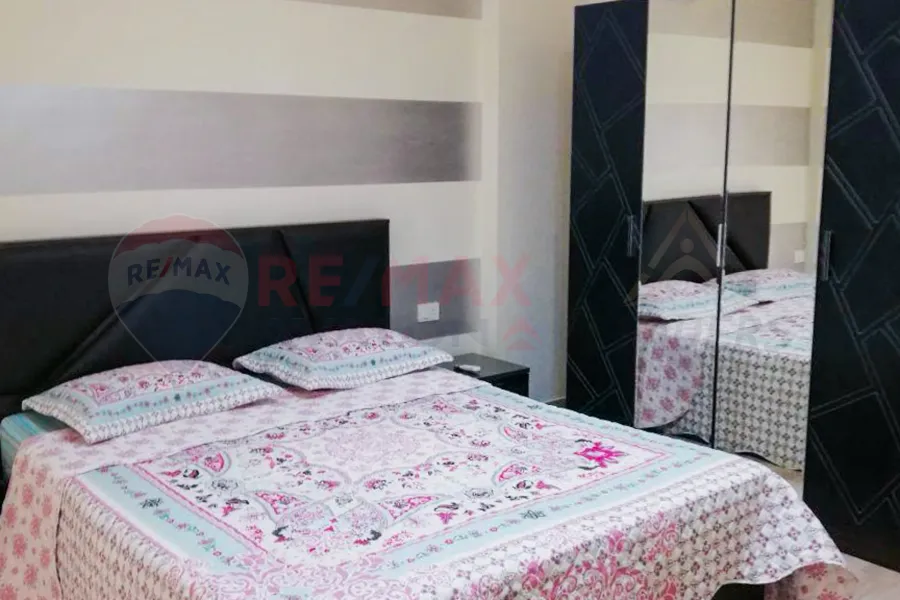 Townhouse + garden for sale (Hacienda Bay) 380 m