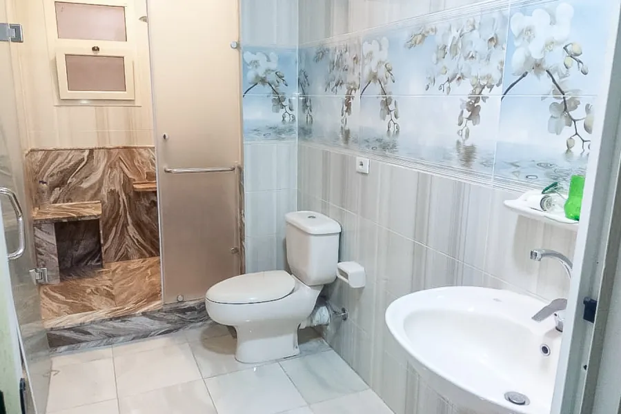 شقة للأيجار 280م سموحة (ش مسجد ناصر)