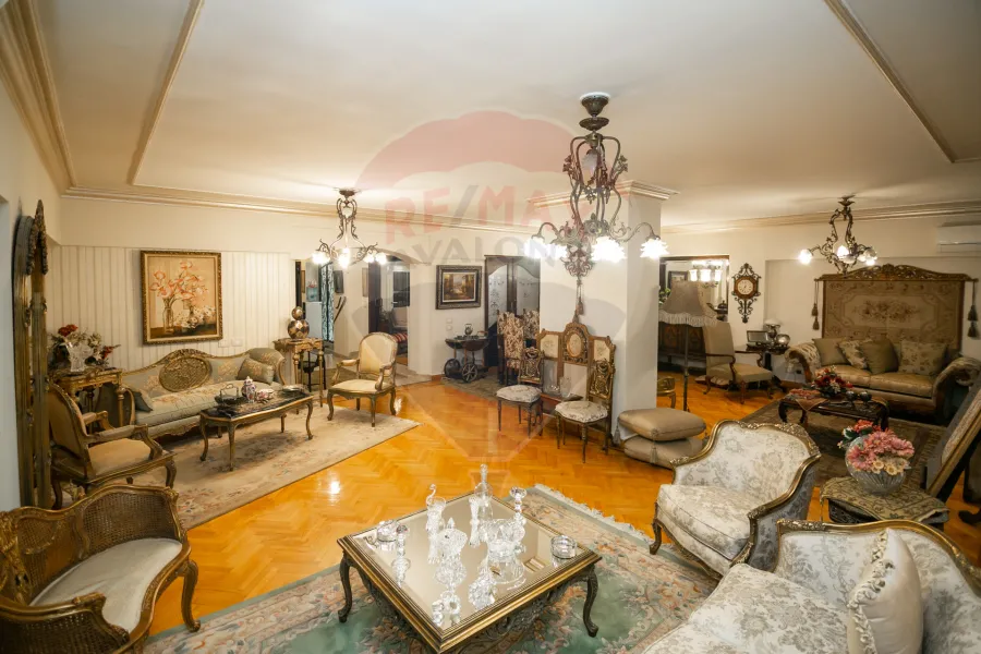 Apartment for sale 260 m Kafr Abdo (Branched from Ismailia st.)