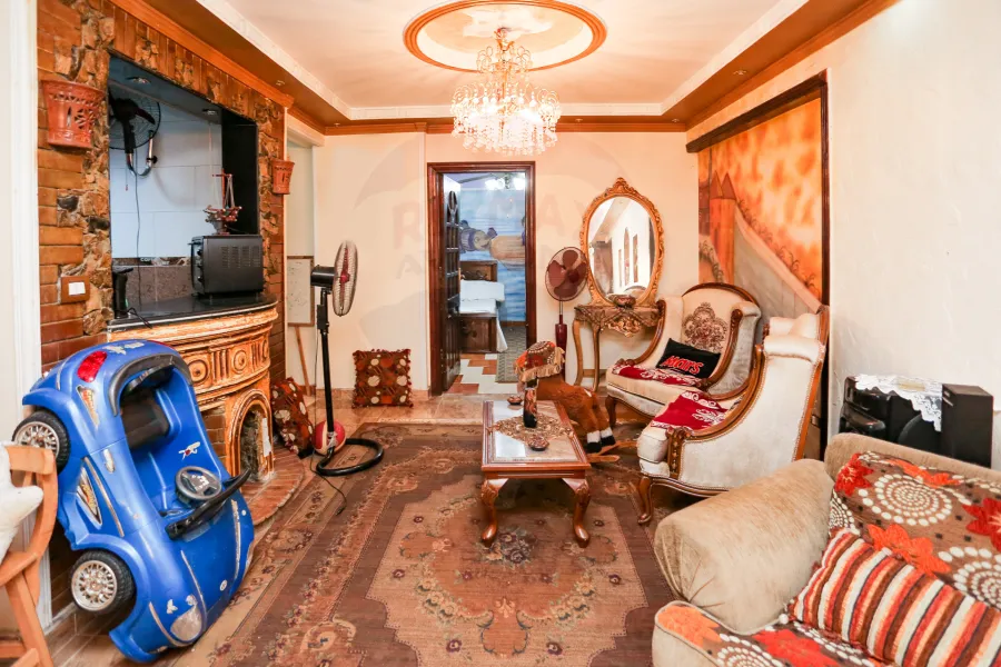 شقة للبيع  170 م جناكليس (ش ذو الفقار)