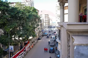 شقة دوبلكس للبيع 180 م لوران (ش الاقبال الرئيسى)