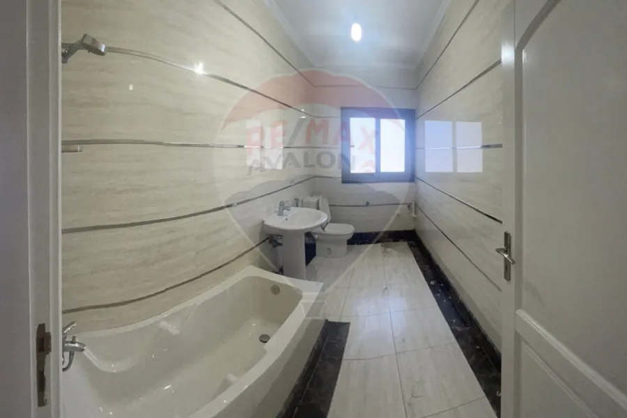 Apartment for sale 180 m Al-Mansheya (Al-Sayed Mohamed Karim St.)