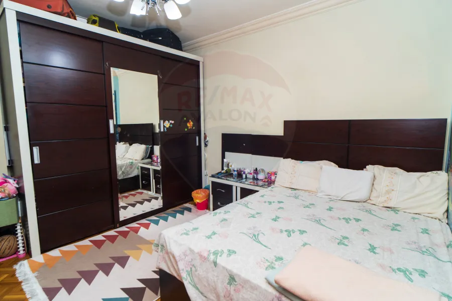 شقة للبيع 210 م سموحة (ش توت غنخ آمون)