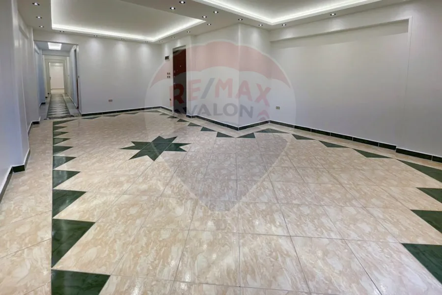 Apartment for rent 135 m Sidi Bishr (branching off Gamal Abdel Nasser Street)