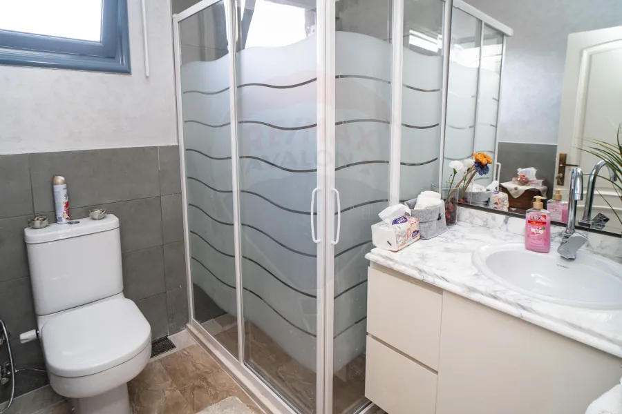 Apartment for sale 280m Saba basha (directly on the sea)