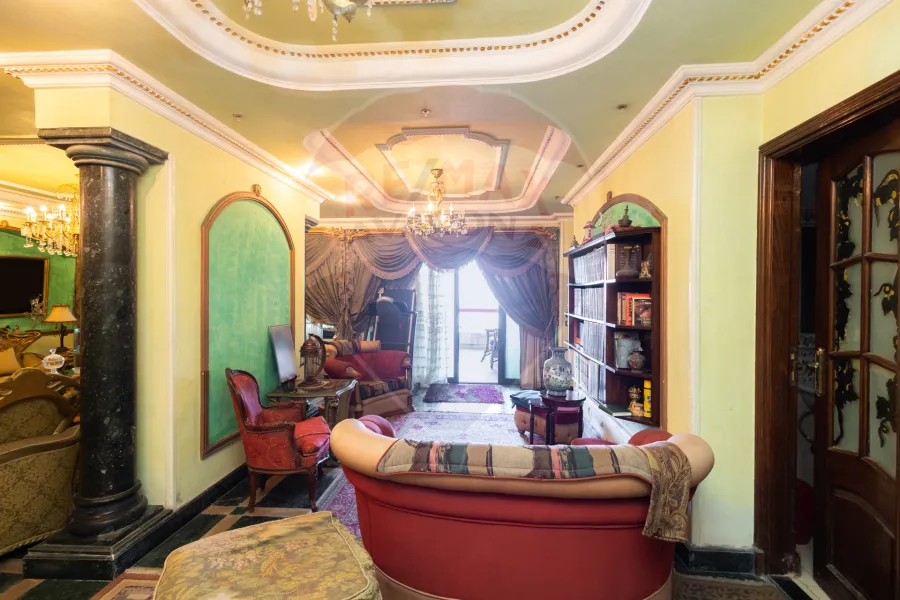 Apartment for sale 330 m miami (Directly on the sea)