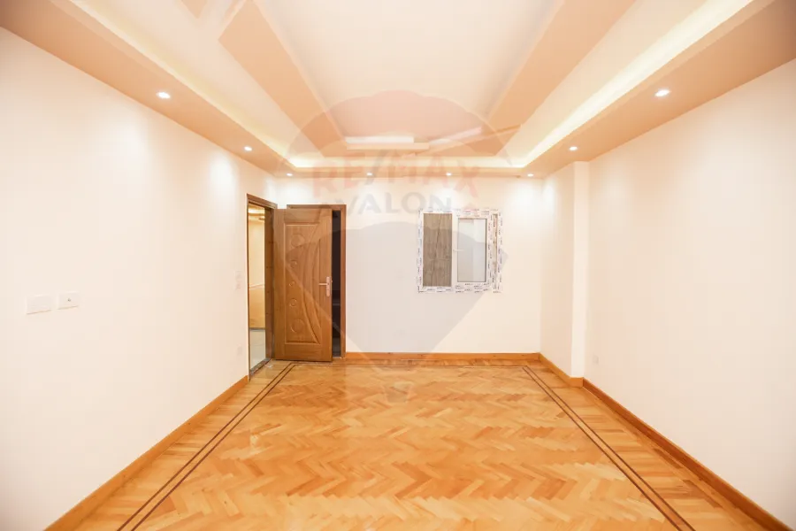 شقة للبيع 220 م مصطفى كامل (على الترام مباشرة) - أول سكن - شقة ناصية