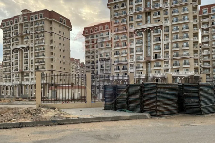 فيلا توين هاوس للبيع  354 م (صواري)