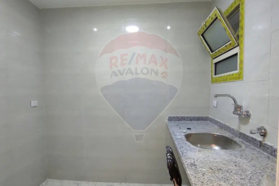 شقة للبيع 120 م العصافره (خطوات للبحر)