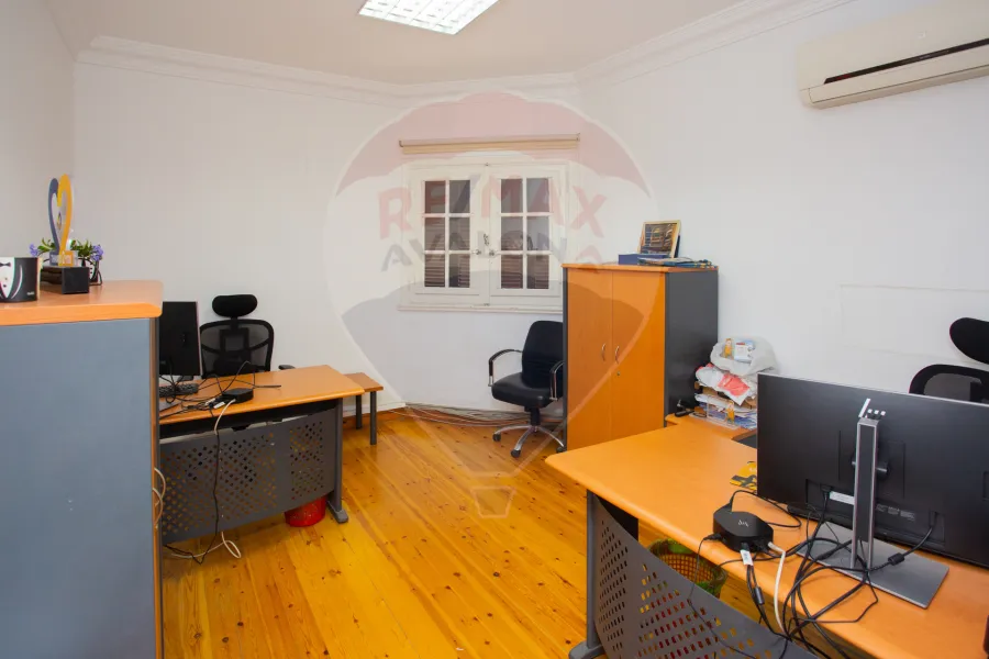 شقة إداري للبيع 175 م سموحة (المربع الذهبي)