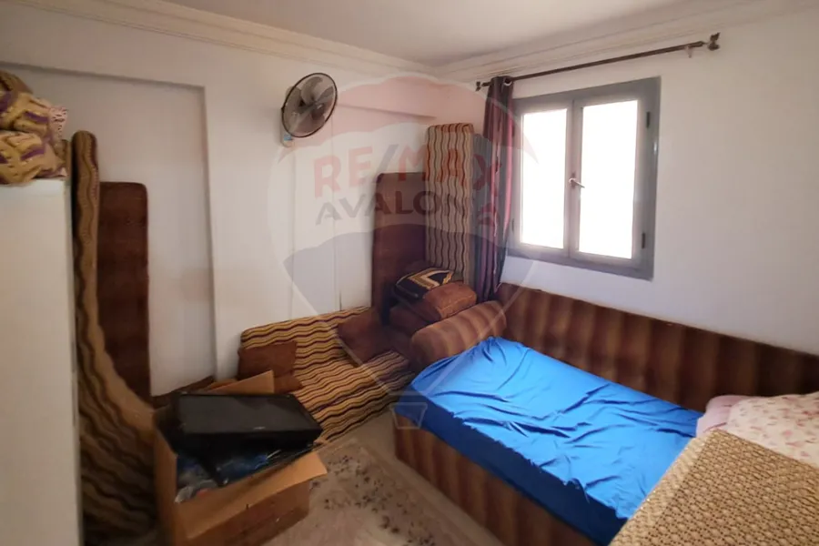 شقة للإيجار المفروش 90 م السرايا (خطوات من البحر)