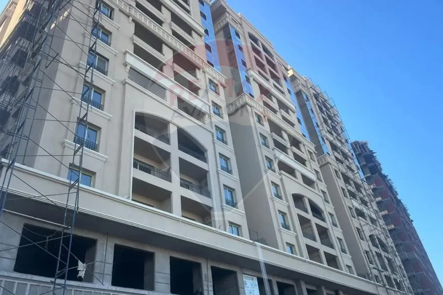 شقة للبيع 83 م سموحة (مروج)