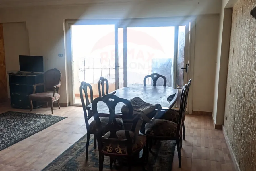 شقة للبيع 153 م سموحة (شارع هيلتون بلازا)