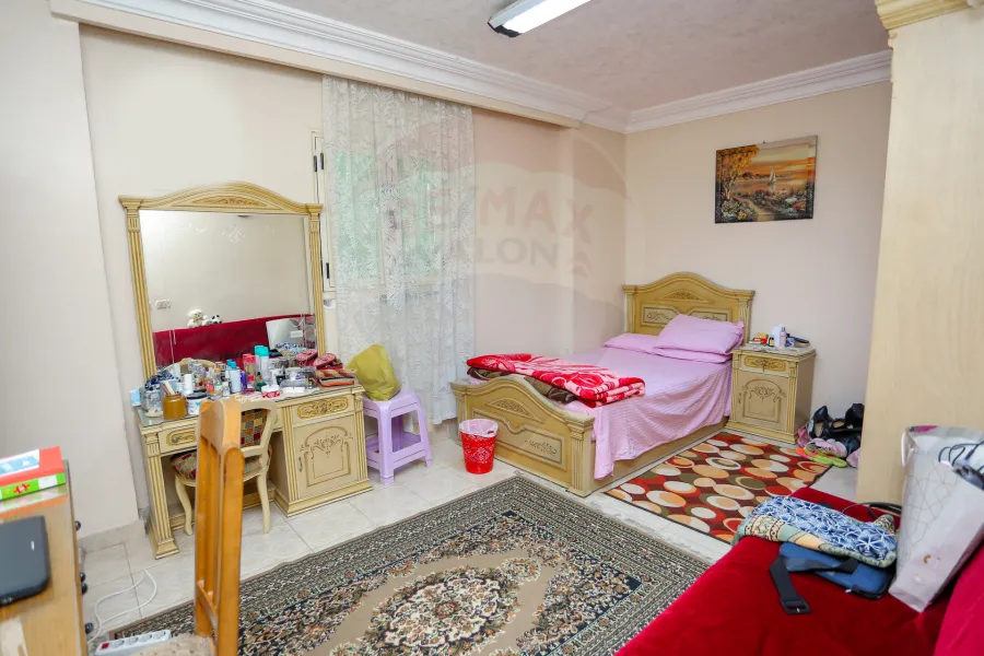 Apartment for sale 180 m Sidi Bishr (khaled ebn el walid St - steps from mohamed nagib st)