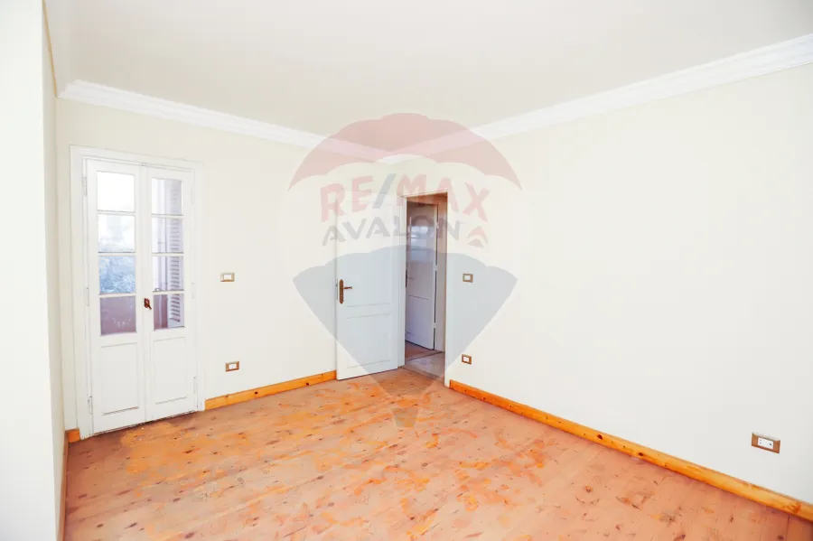 شقة للبيع 210 م لوران (ش محمد فريد )