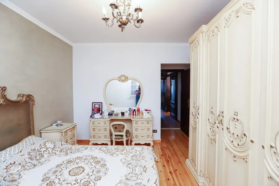 شقة للبيع 136م سموحة (ش فوزى معاذ الرئيسي)